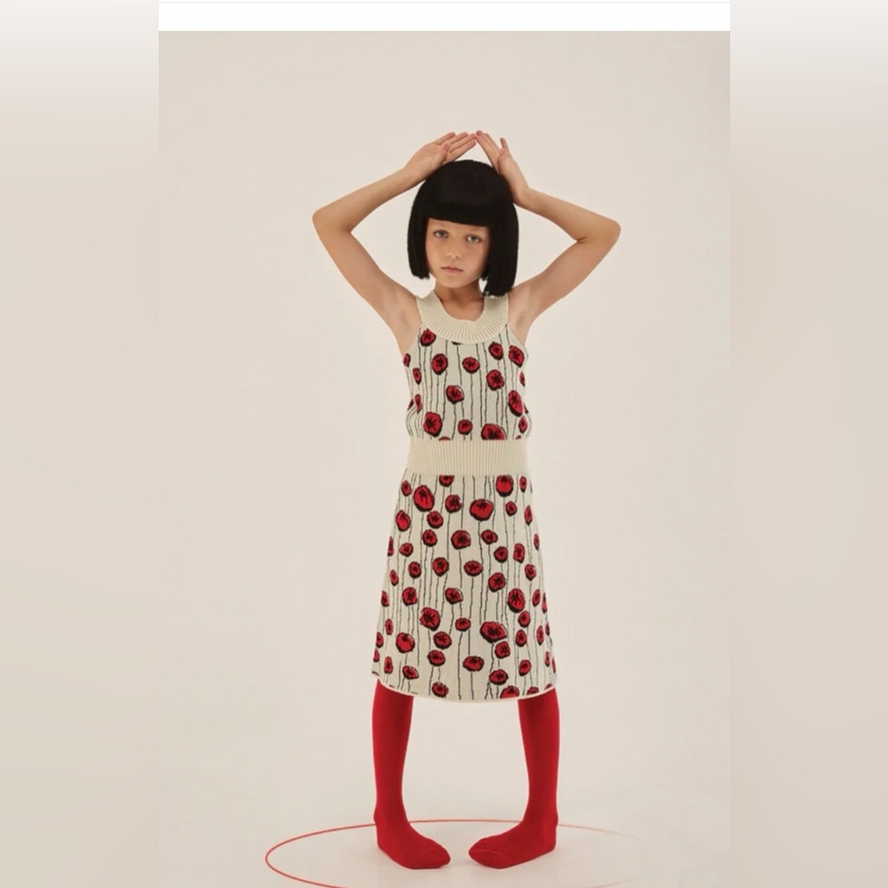 Charming Sleeveless Knit Dress - Red Floral on Cream